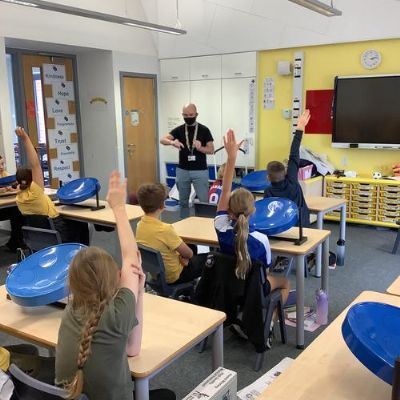 Year 6 loving music 🎶🎼🎵